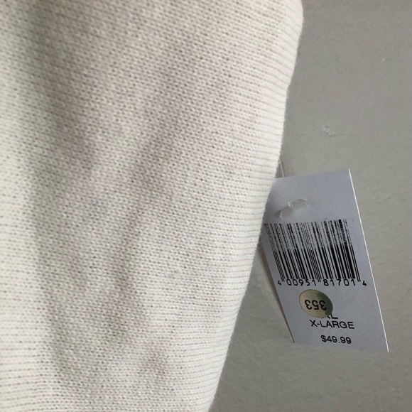 NWT  MARVEL Disney Red Black Gray Knit Vest  Size XL  $50 - Picture 2 of 2